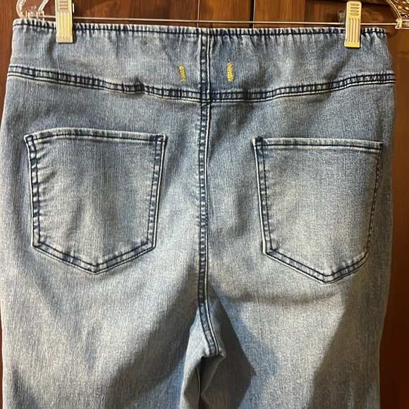 Upcycled Flare Patchwork Jeans - Picture 6 of 6